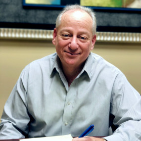 Attorney James R. Bennett in Orlando and Antwerpen